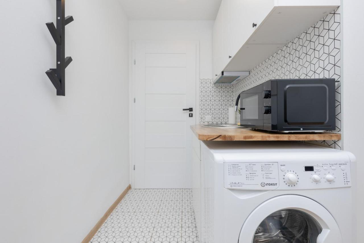 Micro Near Fort Mokotow By Renters * Warszawa