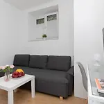 Micro Apartment near Fort Mokotów by Renters