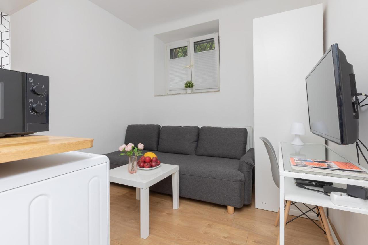 Micro Near Fort Mokotów By Renters